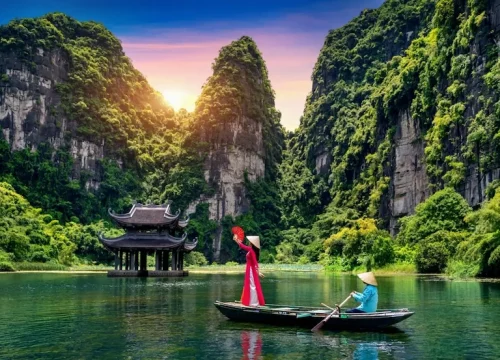 Ninh Binh - Trang An Day Trip