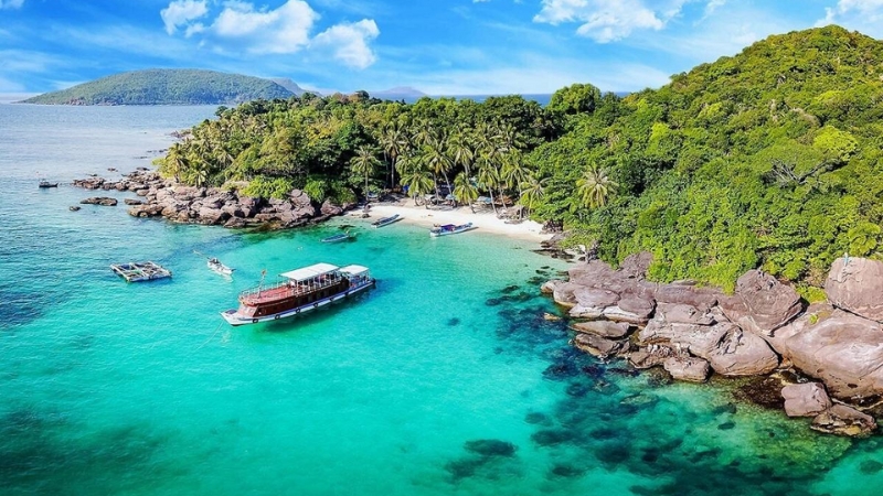 Vietnam in Summer: A Guide to the Best Places and Activities